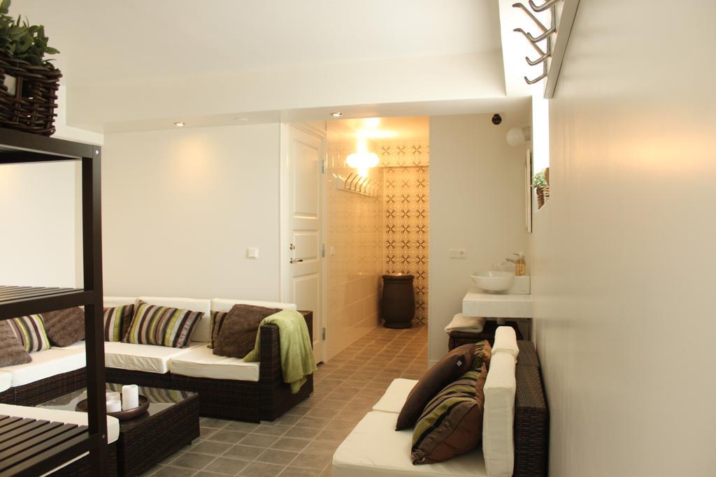 Guesthouse Eleven Hotel 아비카 외부 사진