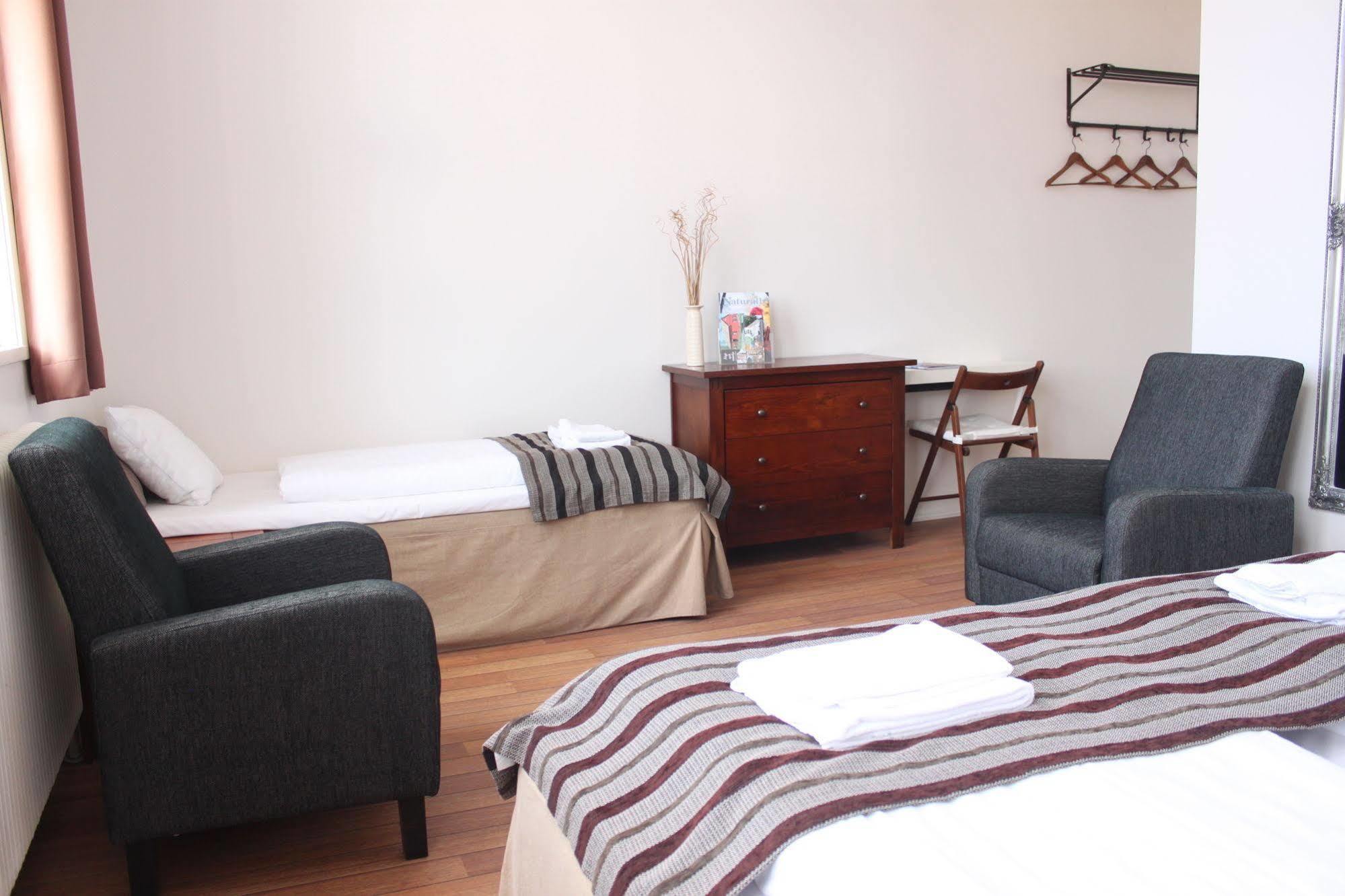 Guesthouse Eleven Hotel 아비카 외부 사진