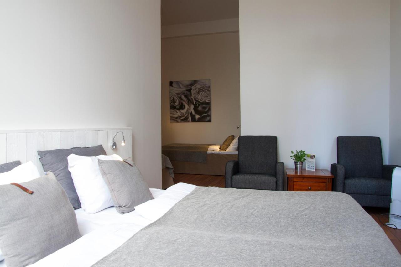 Guesthouse Eleven Hotel 아비카 외부 사진